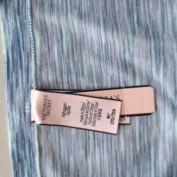 NWT VS Hiphugger Panties - Picture 3 of 5